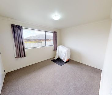 Kelvin Grove - 4 Bedrooms - Photo 6