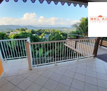 Location Maison 5 pièces 100m² LE FRANCOIS 97240 - Photo 1