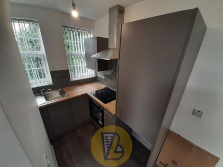 1 bedroom block of apartments to rent - Photo 3