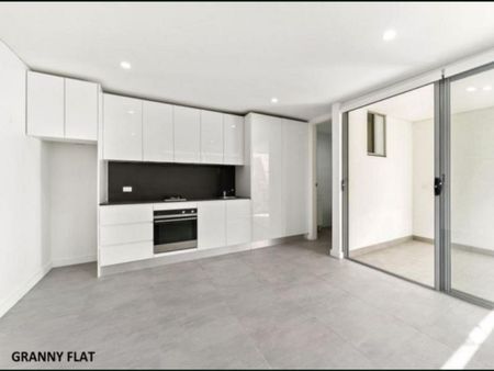 When Size Matters - Photo 4