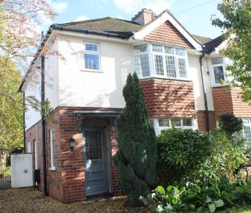 3 Bedroom House to let in Dursley – 1930’s Character Property - Photo 6