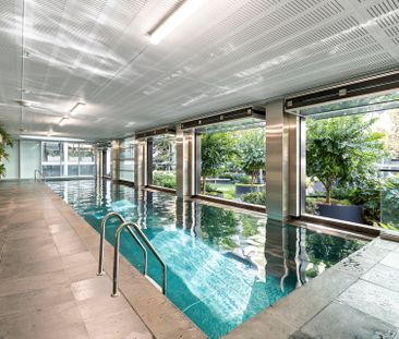 Luxury Living! - Photo 6