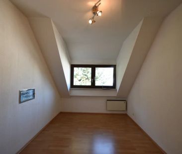 "GRÖDIG - Kleines 2 Zimmer Appartement im Dachgeschoss mit PKW-Stel... - Photo 5