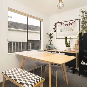 3 Bedroom Family Home - Photo 2