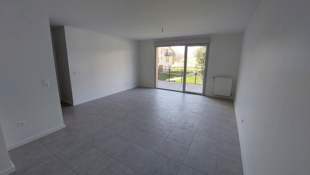 location Appartement T3 DE 62.92m² À CLAIX - Photo 1