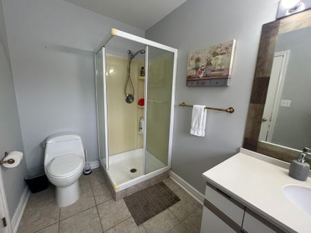 For Lease - 253 Lakeland Crescent, Richmond Hill, Ontario - Photo 2