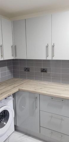 3 bedroom detached house to rent - Photo 3