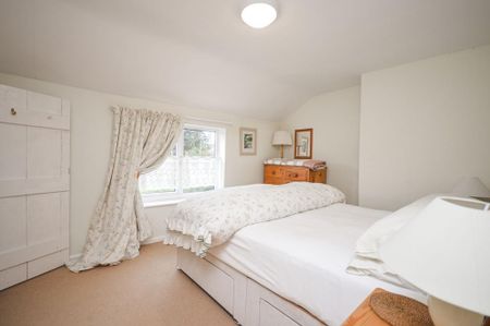 2 bedroom semi-detached house to rent - Photo 5