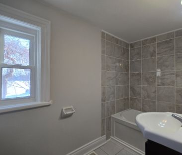 For Lease - 22156 Leslie Street, East Gwillimbury, Ontario - Photo 4