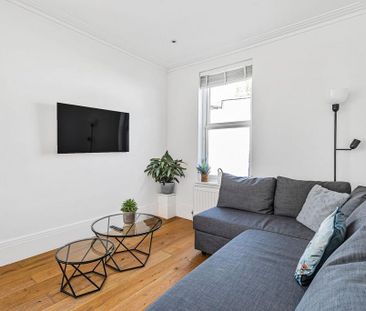 2 bedroom flat to rent - Photo 3