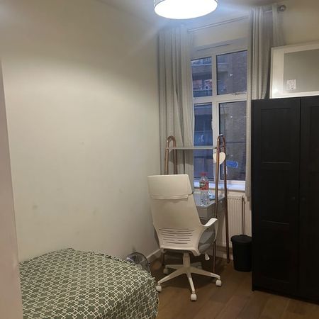 Room in a Shared House, Elswick Street, SW6 - Photo 3
