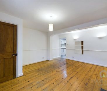 2 bedroom semi-detached house to rent - Photo 2