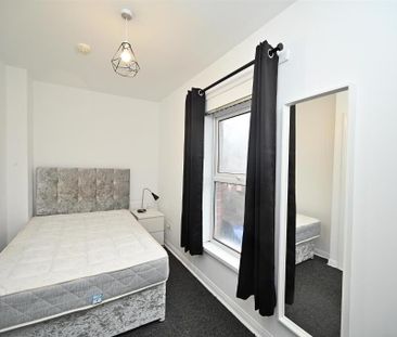 33 Olympia Drive, Belfast, BT12 6NG - Photo 3