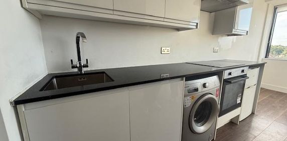 Studio to rent - Photo 2