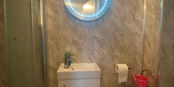 Studio Flat, Old Fire Station Apartments, SE10 - Photo 3