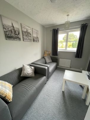 Fully furnished 5 bedroom student house - Photo 1