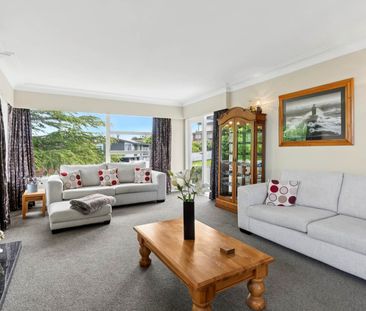 4 Bedrooms on Hillcrest Ave - Photo 5