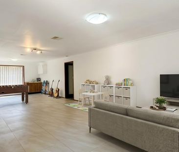GENEROUS SPACE MEETS CENTRAL PENRITH LOCATION! - Photo 1