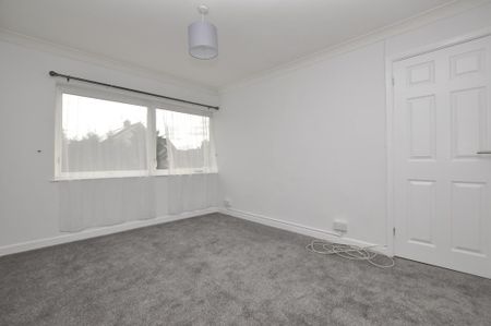 3 bedroom detached house to rent - Photo 2