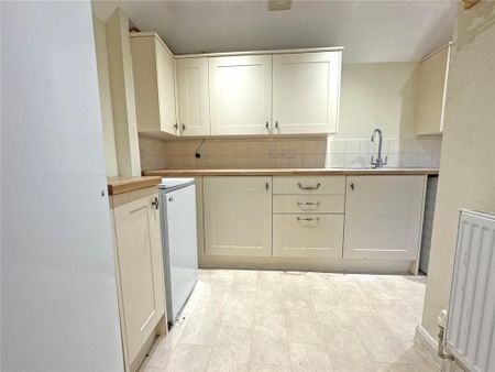 4 bedroom detached house to rent - Photo 5