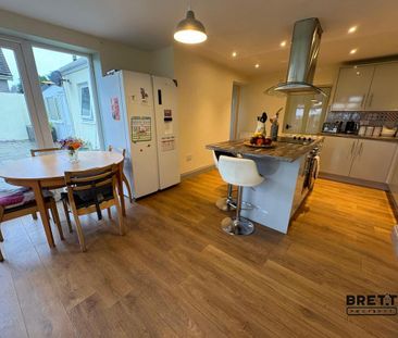 3 bedroom semi-detached house to rent - Photo 2