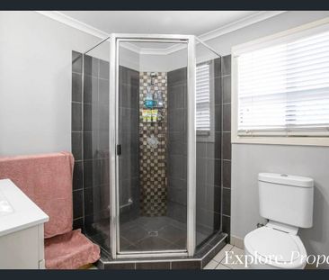 Furnished 1 bedroom unit - Photo 3