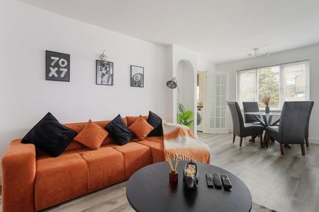 2 Bed Flat, Brocklesby Road, SE25 - Photo 4