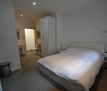 Studio to rent - Photo 1