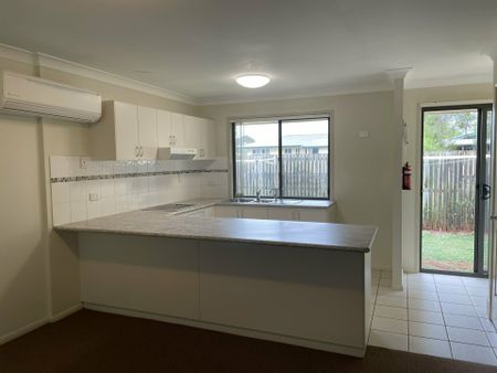 Lovely 2 Bedroom unit with A/C - Photo 2