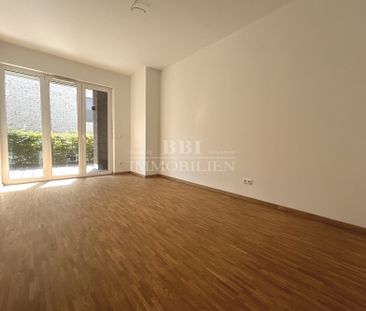 Schöne 2-Zimmer-Wohnung im 2. Obergeschoss mit Balkon und Tiefgarag... - Foto 1