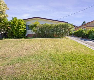 Charming Family Home In Prime East Albury Location - Photo 2
