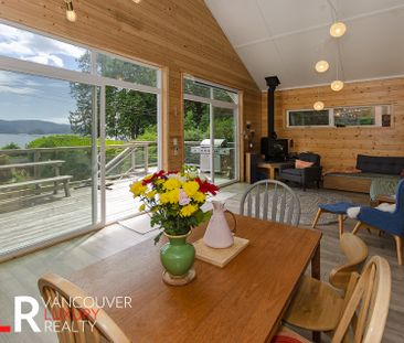 House in North Vancouver, BC - Photo 5