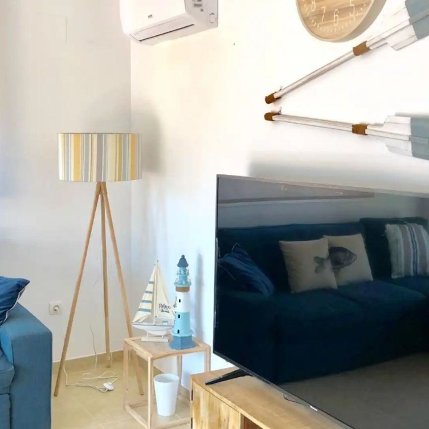 Ático de alquiler en Avenida Jardín, 17, Marina Trebol - Neptuno - Photo 1