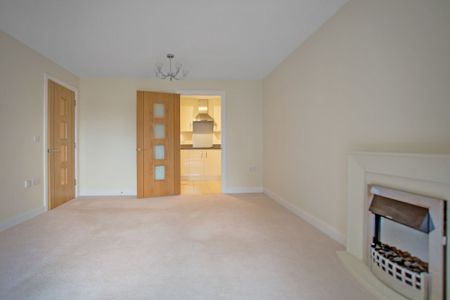 Keeper Close, Taunton, TA1 - Photo 2