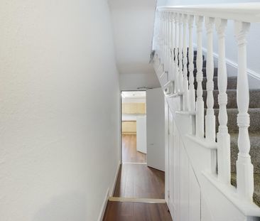 3 bedroom terraced house to rent - Photo 5