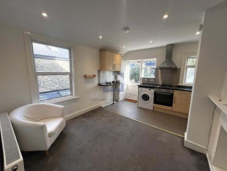 3 Bedroom Maisonette To Rent - Photo 4