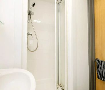 Classic Ensuite - Photo 4