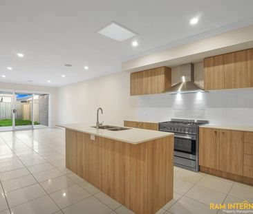 Dual occupancy, 5 mins drive to Tarneit Train Station and shopping ... - Photo 4