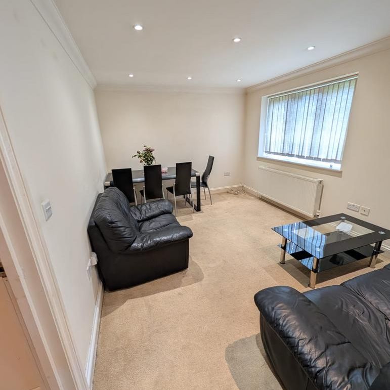 2 bedroom flat to rent - Photo 1