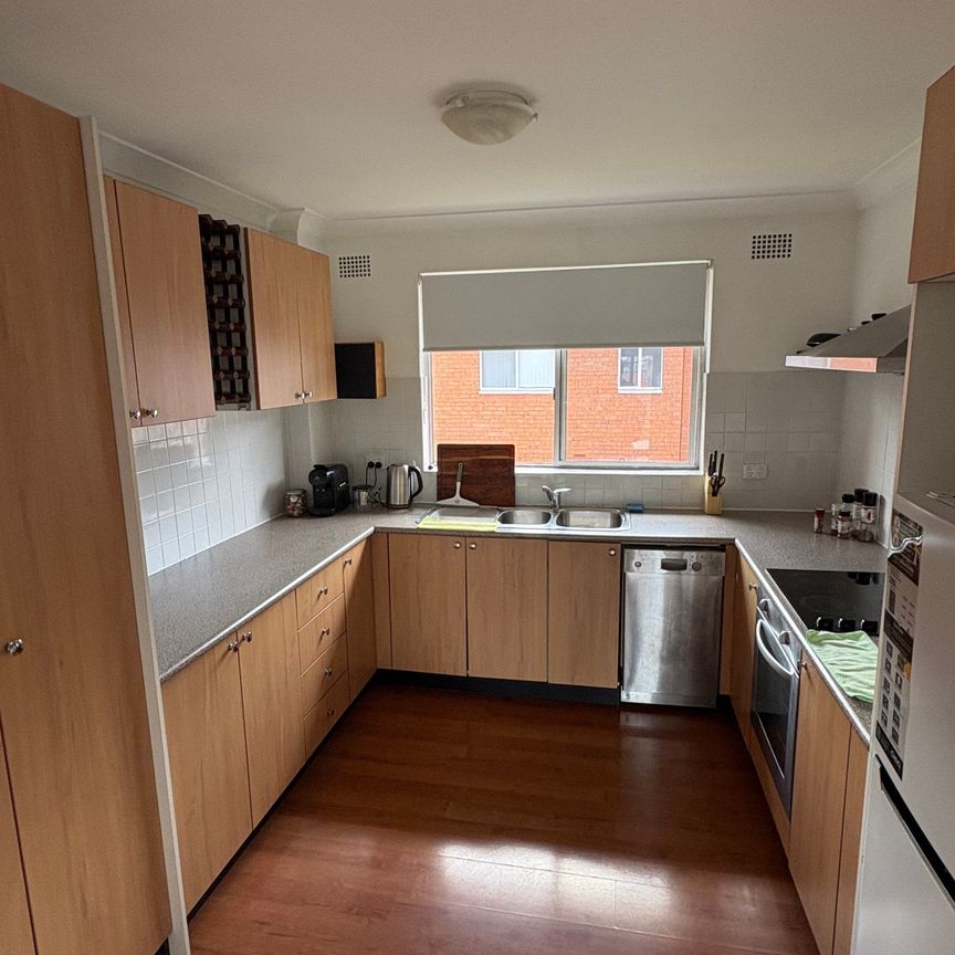 Willoughby - Photo 1