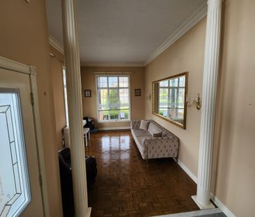 For Lease - 379 Sonoma Boulevard, Vaughan, Ontario - Photo 3