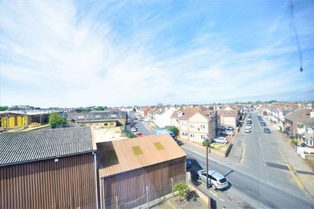 2 bedroom ground floor flat to rent - Photo 5