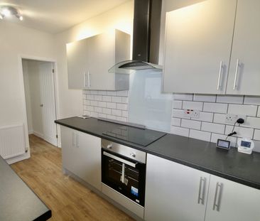 Terraced House to rent on - Photo 4