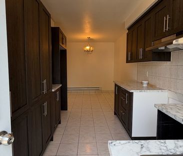 8619 Rue Hélène, H8N1Z3, Montréal - Photo 5
