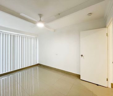 Unbeatable Deal !ALL-INCLUSIVE LIVING! Renovated 3-Bed Unit in the ... - Photo 2