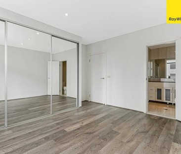 Spacious 3-Bedroom Apartment with Stunning Views & Entertainer's Ba... - Photo 3