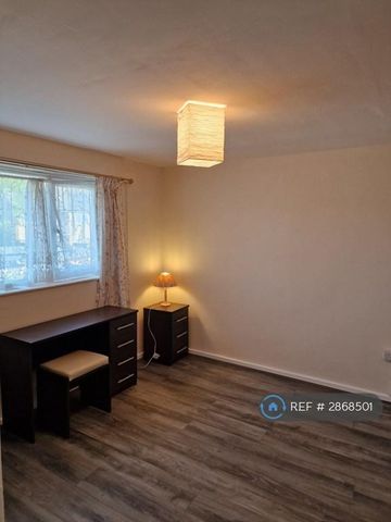 3 bedroom end of terrace house to rent - Photo 5