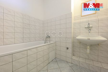 Pronájem bytu 2+1 66 m² - Fotografie 2
