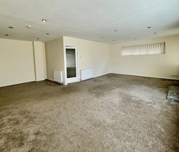 3 bedroom detached bungalow to rent - Photo 4