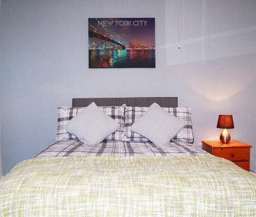 4 bedroom terraced house to rent - Photo 6